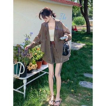 咖色防曬衣套裝女夏季鹽系炸街巨顯瘦遮肉輕薄休閑運動短褲兩件套