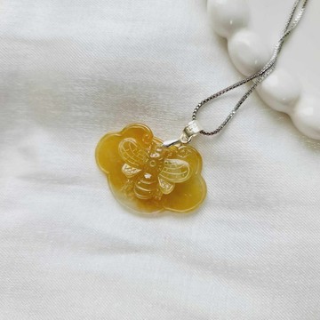 設計款冰黃蝴蝶吊墜 | 天然緬甸玉A貨翡翠