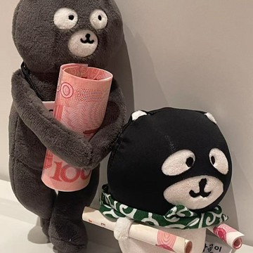 臺灣出貨📦自嘲熊娃衣小偷頭套可愛禮物鑰匙扣玩偶公仔搞怪搭配配件naganno