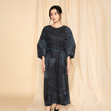 霧靄苞袖排扣洋裝_靜隱珊瑚