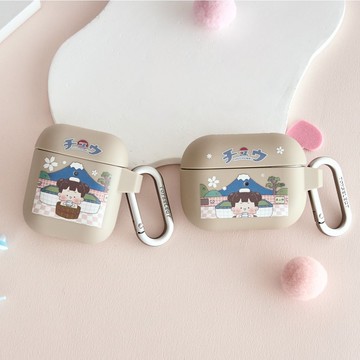 啾啾妹阿嘶 泡溫泉強悍防摔AirPods保護套