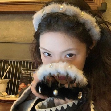 【七號】學生秋冬通勤時尚髮卡珍珠水鑽毛絨波浪髮箍帶齒防滑增高顱頂頭箍免運