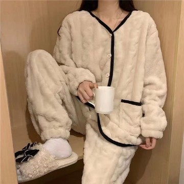 【藍尼居家】現+預 珊瑚絨保暖兩件套家居服(女睡衣/家居服)