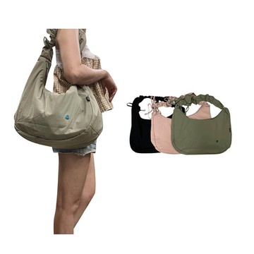 托特斜背超大容量水餃包肩背斜背可A4資料夾