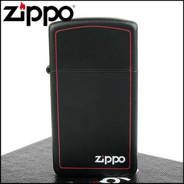 【ZIPPO】美系~LOGO字樣打火機~(窄)紅邊黑色烤漆