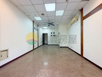 亮✨高雄火車站｜五福國中信義國小｜店住合一車位｜高雄市新興區錦田路