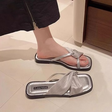 夏季必備🌞 法式平底涼拖鞋女鞋子外穿2026年夏季新款時尚低跟仙女風露趾涼鞋
