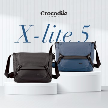 Crocodile鱷魚皮件 翻蓋郵差包 尼龍斜背包 可掛放旅行箱拉桿-X-Lite 5.0系列-0104-11104-黑藍兩色