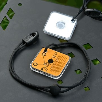 戶外求生反光鏡 反光鏡 反射鏡 求生哨 野外求生 求生工具 EDC 登山 露營 野營【FF093】99750走走去旅行