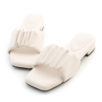 D+AF Q萌軟軟．雲朵抓皺小床墊涼拖鞋