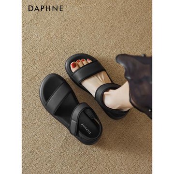 達芙妮黑色運動涼鞋女夏季爆款2026休閑軟底魔術貼女士涼拖沙灘鞋