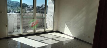 售一售-霧峰區學成路精美透天厝｜台中市霧峰區學成路