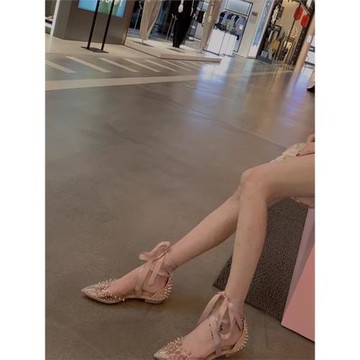 單鞋女2025春夏新款鉚釘綁帶仙女水晶伴娘百搭尖頭透明水鉆平底鞋