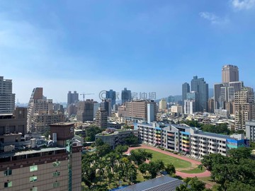 亞灣捷運學校第一排景觀四房+平移車位 ｜高雄市苓雅區中華四路