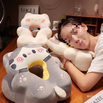 午睡枕趴睡枕辦公室抱枕女生午休小學生桌上睡覺枕頭兒童桌枕