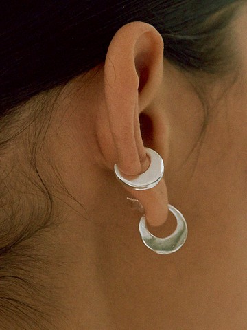 Classic moon earcuff