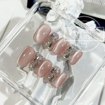 可隔日到貨！八分甜 純手工貓眼穿戴甲 超閃水鑽 顯白百搭可拆卸手工甲 光療甲片 美甲貼片 假指甲 指甲貼 韓國美甲