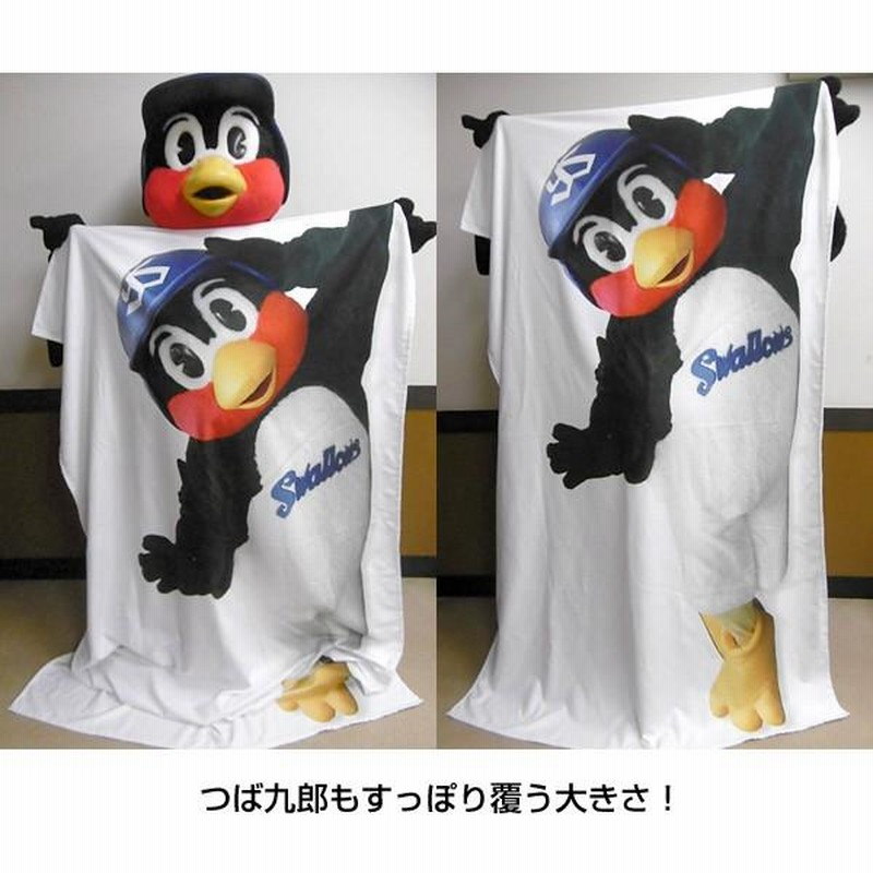 東京ヤクルトスワローズマスコットキャラクター「つば九郎ほぼ等身大