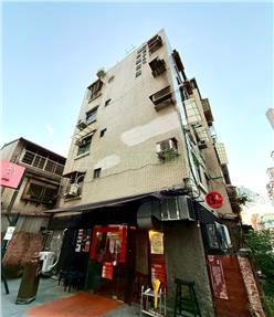 敦化八德三角窗金店｜台北市松山區八德路三段