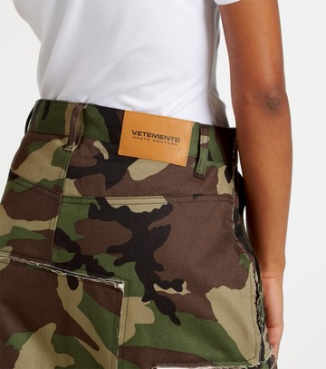 Vetements Camouflage cotton cargo midi skirt