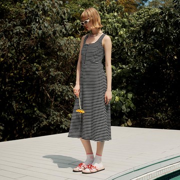 OUWEY歐薇 大U領條紋棉高腰背心洋裝(黑色；S-L)