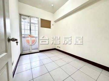 台中買屋  大國度 大肚國小旁 低總價 屋況佳三房｜台中市大肚區自由路