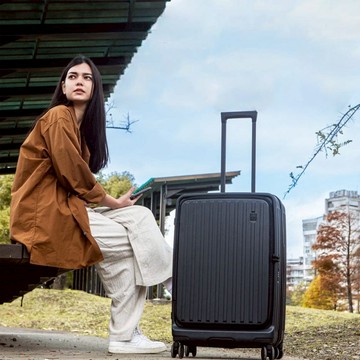 巴塞隆納前開式登機箱25吋 夢幻粉