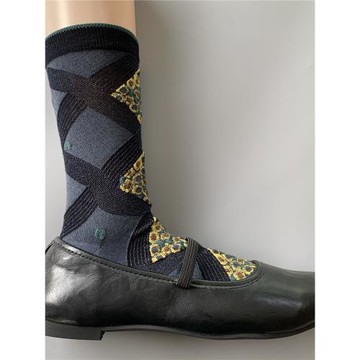 高級感日式小眾皆川明風格浮雕花卉文藝薄棉混女森系復古中筒襪子