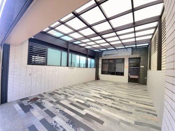 可停4車大別墅!臨路有電梯!重劃區4年屋!｜台中市太平區長億南街