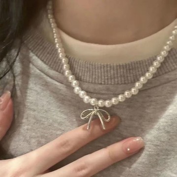 ✨壹灣出貨✨珍珠蝴蝶結吊墜項鏈女輕奢小衆高級感氣質頸鏈2025年新爆款鎖骨鏈