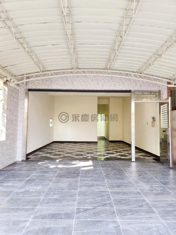 東區│南紡夢時代│富農街商圈大面寬金店面｜台南市東區裕農路