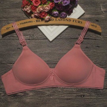 中老年無鋼圈文胸薄款無痕光面小胸調整睡眠內衣女聚攏胸罩雙排扣