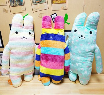 【UNIPRO】法蘭絨 彩虹兔 綿綿兔 條紋兔 馬卡龍色系 長型抱枕 長枕 絨毛娃娃 超柔 超細 超好摸