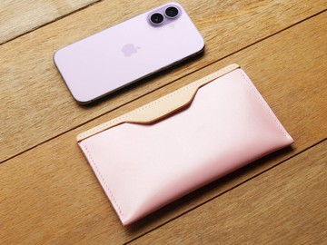【客製刻字】iPhone 17 / Air 真皮手機保護套 (附禮物包裝)