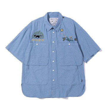 日本限定 POLER EMB Pocket Chambray S/S Shirts 刺繡口袋丹寧感短袖襯衫 / 薩克森藍