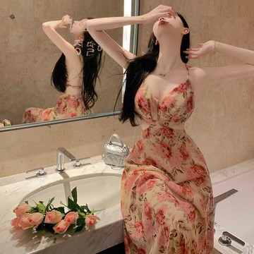 法式高級感超仙海邊度假雪紡碎花連衣裙露背鏤空綁帶高腰開衩長裙