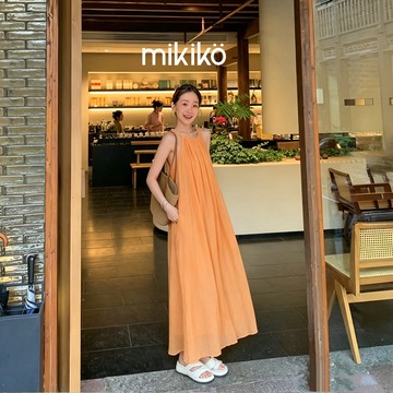 美木子｜預購｜多巴胺橘色掛脖洋裝【1276#】甜美度假風 寬鬆連身裙 鬆弛感穿搭