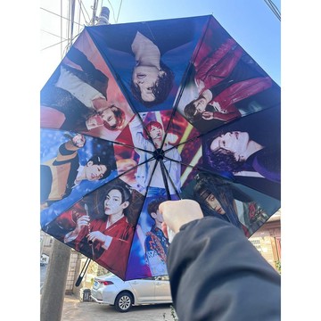 韓系🌸BTS防彈少年團同款 偶像周邊 應援禮物 明星專輯 拍立得  韓國BTS防彈少年團 金泰亨 田柾國 雨傘防曬