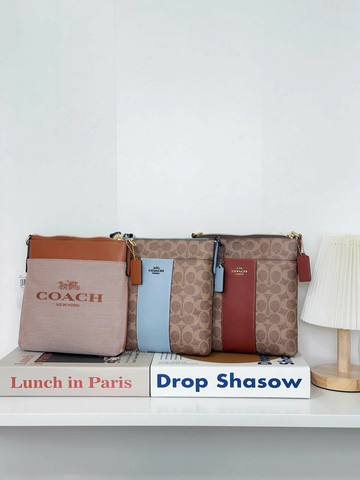 美國代購????台灣現貨 Coach 專櫃款 kitt 側扁包 斜背包【送禮精選★APP下單點數4倍送】