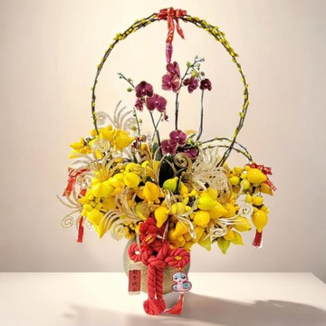 格蘭花店 - 五代果及小品蝴蝶蘭配銀柳如意結裝飾 (GF00314)
