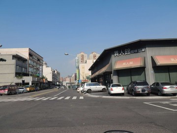 專員張嘉玲/R15正文自路上自由市場商圈住四建地｜高雄市左營區新福段四小段