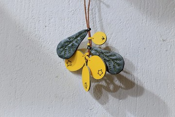 壹染指原創 | 枇杷真皮掛飾 | 植物系列