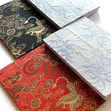 『龍虎竹林』 金襴織物御朱印帳 金襴織物 桐生金襴織物 B6 大判尺寸 龍 虎 竹 強者 英雄 豪傑 御朱印帳 桐生織物