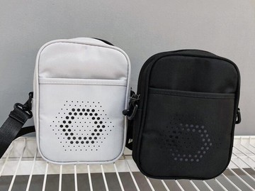 FINDSENSE X  男女 斜挎包運動小背包男女反光單肩包休閑