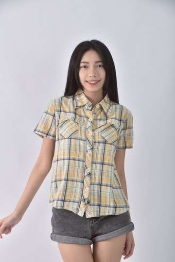 (S) 格紋綠色短袖上衣