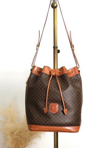 【日本直送 名牌中古包】CELINE  સલેન macadam 側背包 棕色 Blazon 壓印 PVC 束口袋 vintage 舊款 p8wjvh