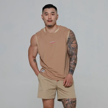 親膚運動背心【FLIPPOS X VERVE｜RISE ANTHEM TANK TEE - 卡其】 S