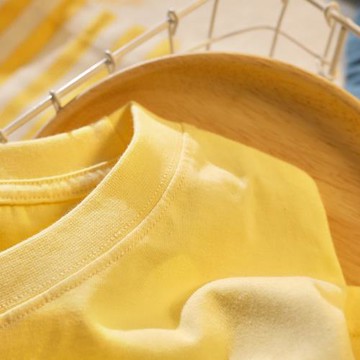 Upch 晃晃悠悠，擁擁擠擠，哦哦有聲。可愛t恤純棉少女感ins短袖