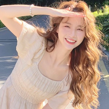 2022新款小清新日系杏色超仙女連衣裙夏季法式別致初戀系甜美收腰