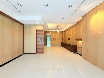 面寬4米6｜福泰街臨路黃金透店｜店住兩用｜台中市西屯區福泰街